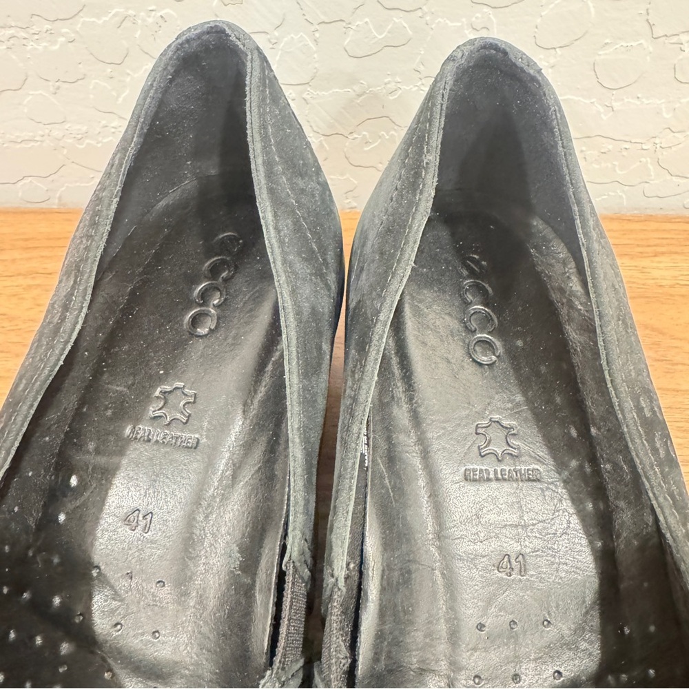 ECCO Felicia Womens 41 10/10.5 Loafers Perforated Leather Slip On Wedge Comfort - Picture 5 of 8